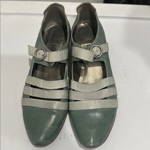 Fidji Mary Jane’s sandals buckle green leather square toe size 8.5 lagenlook